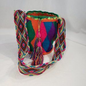 Wayuu Bag Mochila Hand Woven Multicolor #644 Wayuu Bag Mochila Hand Woven Multicolor #644